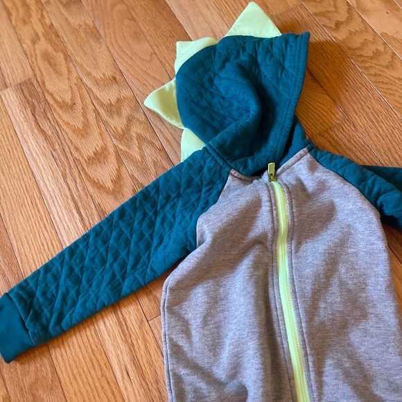 🦕 Cat & Jack Dino Hooded Romper – 24M | Like New | Zip-Up One Piece 🧸 - Picture 2 of 7